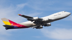 Photo of HL7420 - Boeing 747-48EF operated by Asiana Cargo