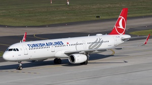 Photo of TC-JSS - Airbus A321-231 operated by Turkish Airlines