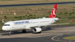 Photo of TC-JSV - Airbus A321-231 operated by Turkish Airlines
