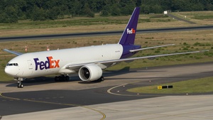 Photo of N868FD - Boeing 777-FS2 operated by FedEx