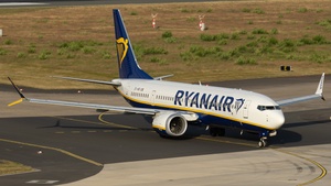 Photo of EI-IHB - Boeing 737 MAX 8-200 operated by Ryanair