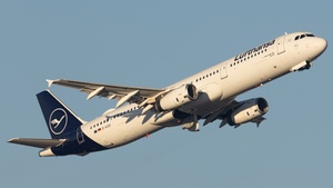 Photo of D-AISO - Airbus A321-231 operated by Lufthansa