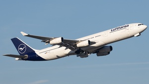 Photo of D-AIFD - Airbus A340-313 operated by Lufthansa