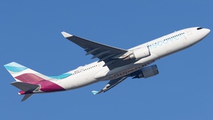 Photo of D-AXGF - Airbus A330-203 operated by Discover Airlines