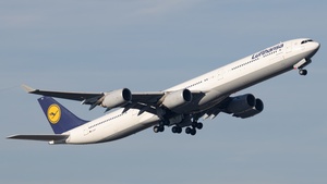 Photo of D-AIHY - Airbus A340-642 operated by Lufthansa