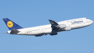 Photo of D-ABYP - Boeing 747-830 operated by Lufthansa