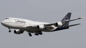 Photo of D-ABVY - Boeing 747-430 operated by Lufthansa