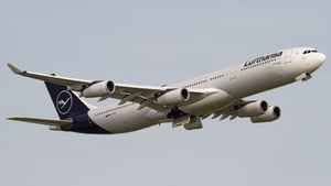 Photo of D-AIFE - Airbus A340-313 operated by Lufthansa