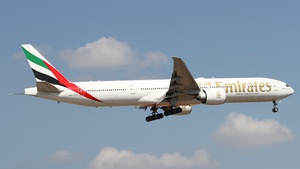 Photo of A6-ECE - Boeing 777-31H(ER) operated by Emirates