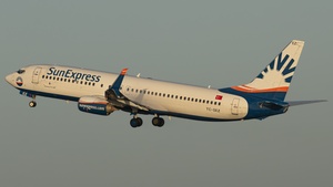 Photo of TC-SEZ - Boeing 737-8HC operated by SunExpress