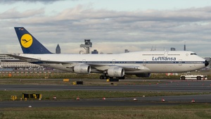Photo of D-ABYT - Boeing 747-830 operated by Lufthansa