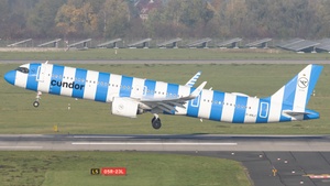 Photo of D-ANLC - Airbus A321-271NX operated by Condor