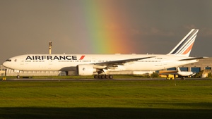Photo of F-GSQM - Boeing 777-328(ER) operated by Air France