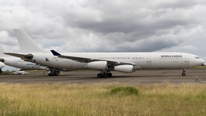 Photo of N192N - Airbus A340-313 operated by TVPX Trust Services