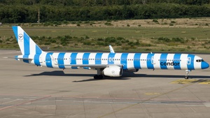 Photo of D-ABOI - Boeing 757-330 operated by Condor