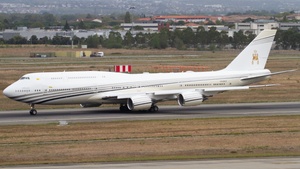 Photo of V8-BKH - Boeing 747-8LQ(BBJ) operated by Brunei Royal Flight