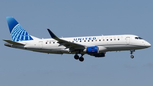 Photo of N721YX - Embraer ERJ-175LR operated by United Express (opb Republic Airways)