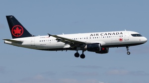 Photo of C-GKOE - Airbus A320-214 operated by Air Canada