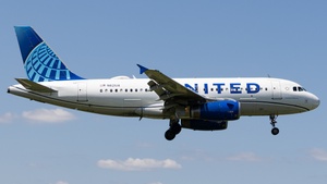 Photo of N821UA - Airbus A319-131 operated by United Airlines