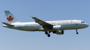 Photo of C-FGKH - Airbus A320-214 operated by Air Canada