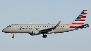 Photo of N428YX - Embraer ERJ-175LR operated by American Eagle (opb Republic Airways)