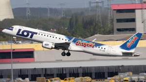 Photo of SP-LNB - Embraer ERJ-195LR operated by LOT Polish Airlines