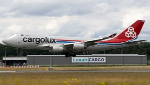 Photo of LX-RCV - Boeing 747-4R7F operated by Cargolux