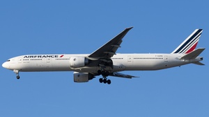 Photo of F-GZNC - Boeing 777-328(ER) operated by Air France