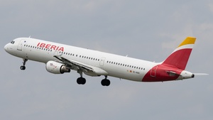 Photo of EC-HUH - Airbus A321-212 operated by Iberia