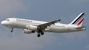 Photo of F-GKXH - Airbus A320-214 operated by Air France
