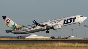Photo of SP-LVL - Boeing 737 MAX 8 operated by LOT Polish Airlines