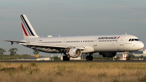 Photo of F-GMZC - Airbus A321-111 operated by Air France