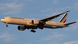 Photo of F-GZNC - Boeing 777-328(ER) operated by Air France
