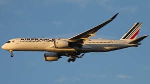 Photo of F-HUVA - Airbus A350-941 operated by Air France