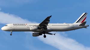 Photo of F-GMZD - Airbus A321-111 operated by Air France