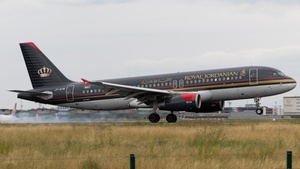 Photo of JY-AYM - Airbus A319-132 operated by Royal Jordanian Airlines