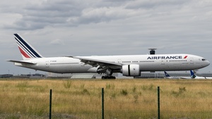 Photo of F-GSQE - Boeing 777-328(ER) operated by Air France