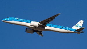 Photo of PH-NXE - Embraer ERJ-195-E2 operated by KLM Cityhopper