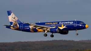 Photo of D-ABDQ - Airbus A320-214 operated by Eurowings