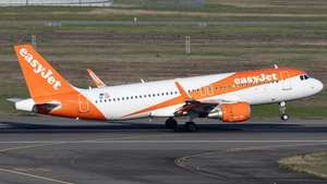 Photo of OE-IZF - Airbus A320-214 operated by easyJet Europe