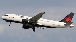 Photo of C-FCZF - Airbus A320-214 operated by Air Canada