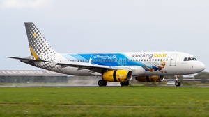 Photo of EC-MLE - Airbus A320-232 operated by Vueling