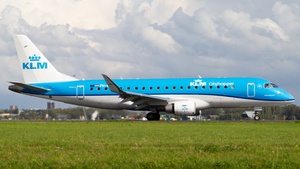 Photo of PH-EXZ - Embraer ERJ-175STD operated by KLM Cityhopper