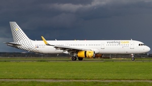 Photo of EC-MGY - Airbus A321-231 operated by Vueling