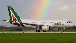 Photo of EI-IMF - Airbus A319-112 operated by Alitalia