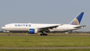 Photo of N229UA - Boeing 777-222(ER) operated by United Airlines
