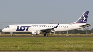 Photo of SP-LMB - Embraer ERJ-190STD operated by LOT Polish Airlines