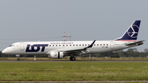 Photo of SP-LMD - Embraer ERJ-190STD operated by LOT Polish Airlines
