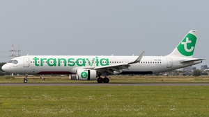 Photo of PH-YHX - Airbus A321-251NX operated by Transavia