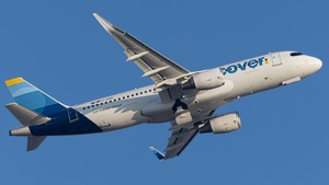 Photo of D-AIWD - Airbus A320-214 operated by Discover Airlines